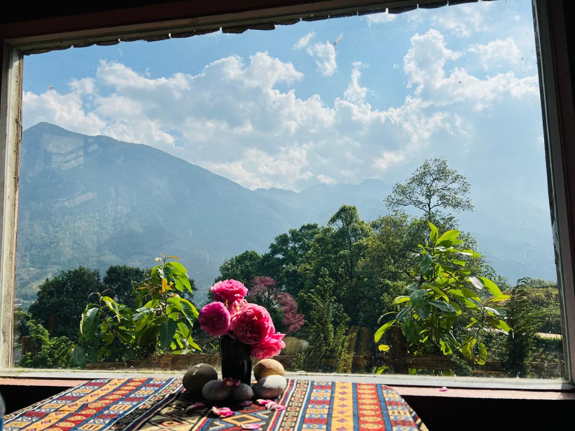 La Rosa House Bed & Breakfast ซาปา ภายนอก รูปภาพ